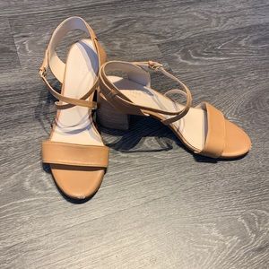 Cole Haan size 9 🔥Cute strappy leather sandals